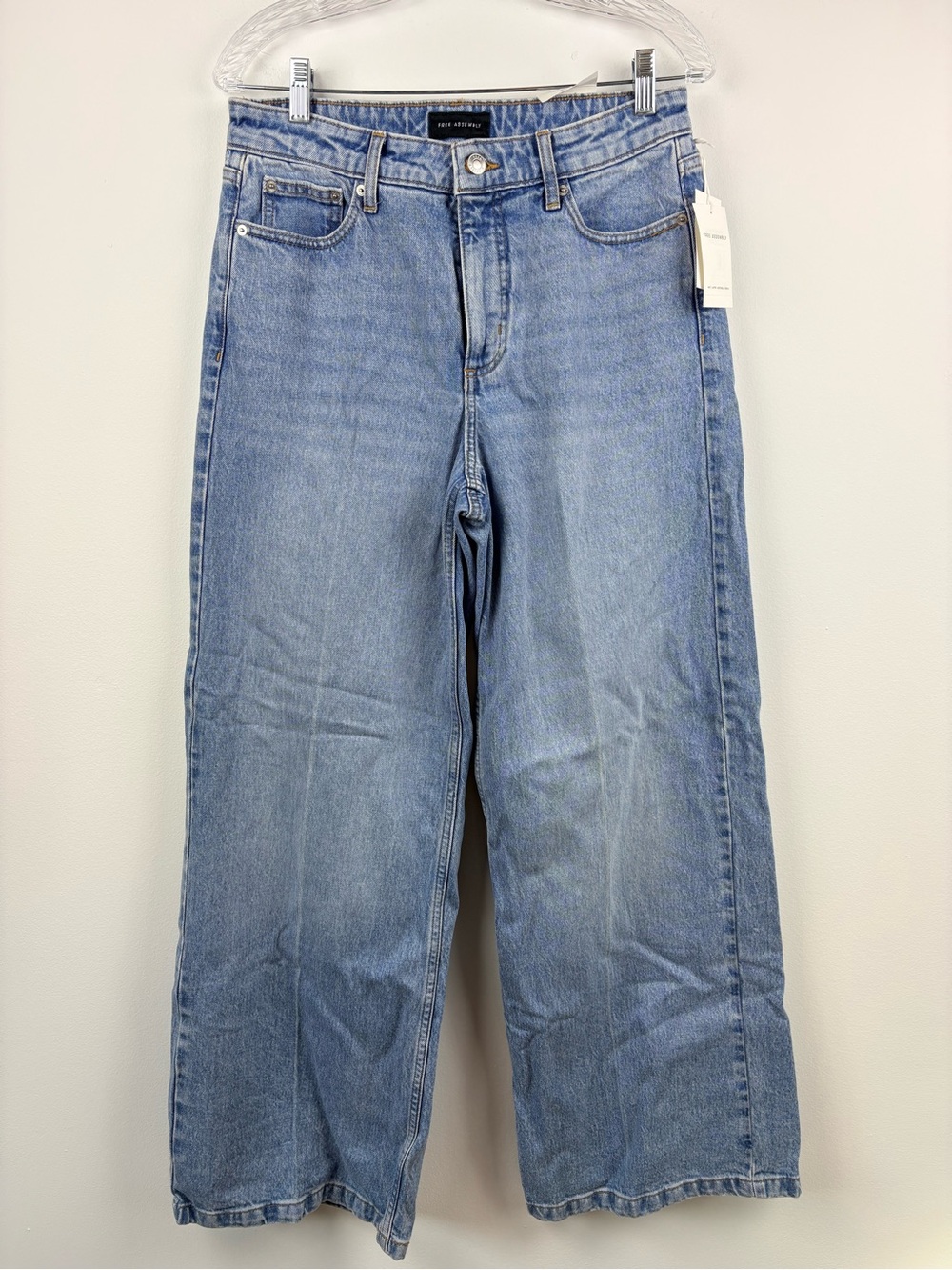NWT Free Assembly High Rise Light Wash Wide Leg Jeans Women’s Sz 4